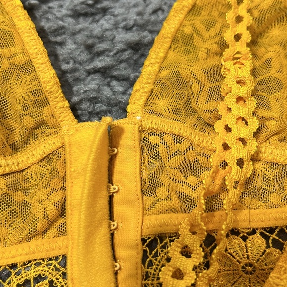 Free People Ella Lace Longline Bralette Yellow Gold Size small - Picture 8 of 12
